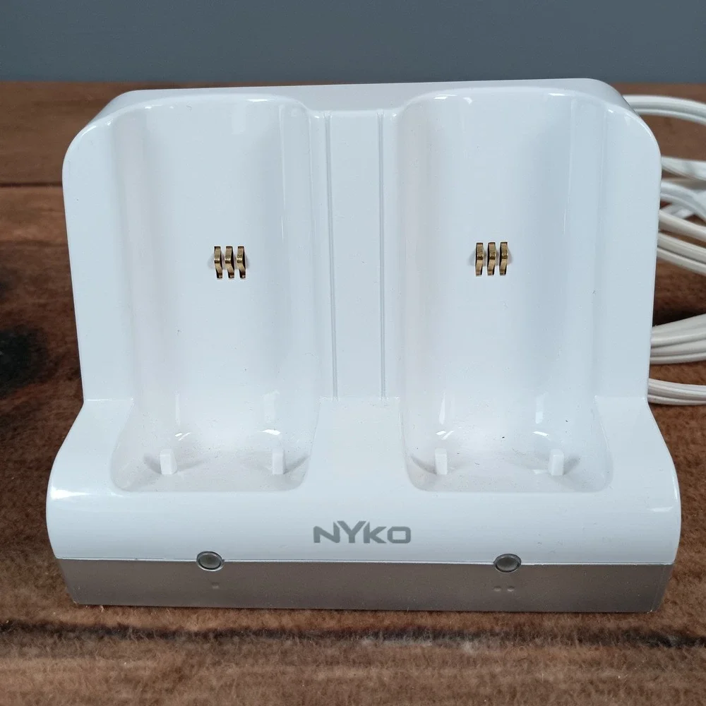 Nyko Charge Station 2 Dock for Wii Remote Controllers White
